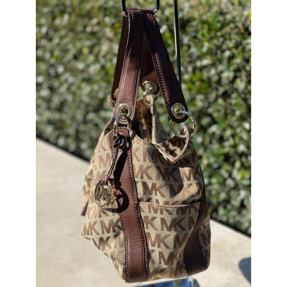 Michael Kors Ludlow Shoulder Bag - Picture 3 of 12